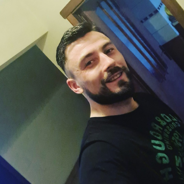 Headshot of Calin Spataru