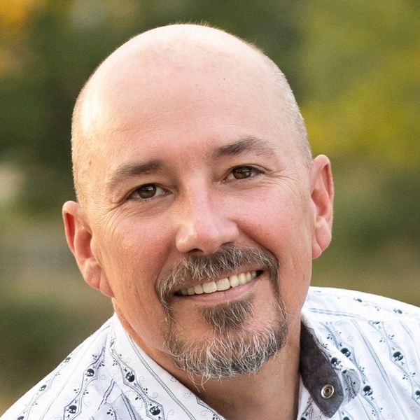 Headshot of Sean Lozensky